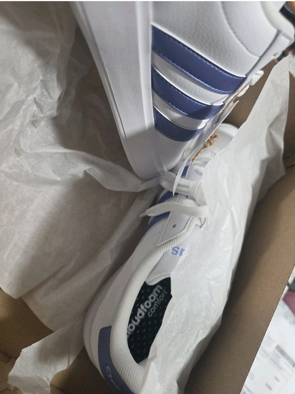 Adidas Womens White Sneakers with Light Purple Stripes Gand Court 2.0 - Picture 3 of 6